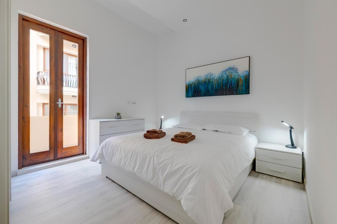 Modern Apartment In The Best Area Of Sliema Bagian luar foto