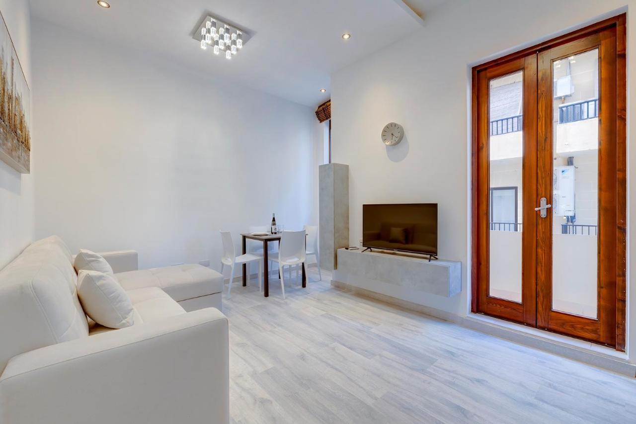 Modern Apartment In The Best Area Of Sliema Bagian luar foto