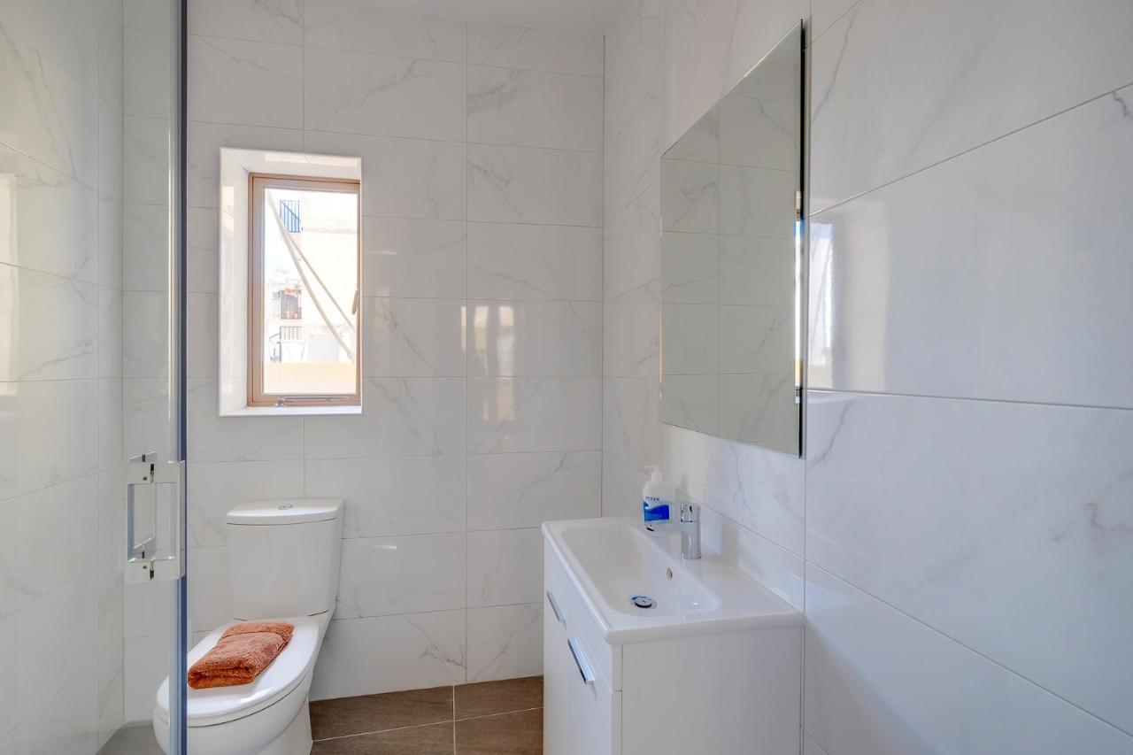 Modern Apartment In The Best Area Of Sliema Bagian luar foto