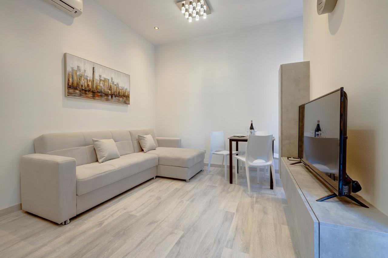 Modern Apartment In The Best Area Of Sliema Bagian luar foto