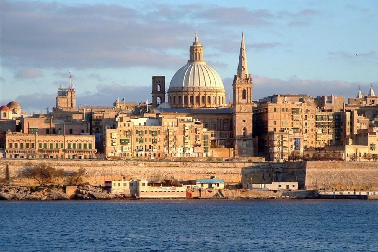Modern Apartment In The Best Area Of Sliema Bagian luar foto